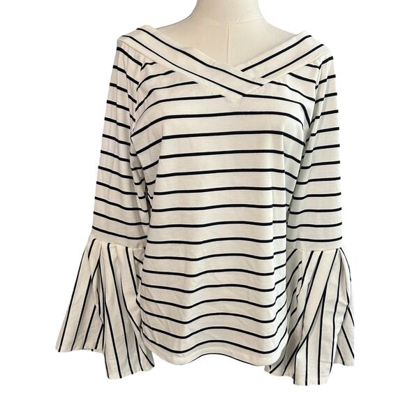 Top Women SZ S Bell Sleeve White Blue Striped Boho Cottage Core Gibson Latimer - Picture 1 of 7